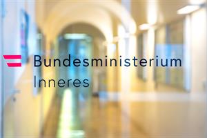 Mitarbeitende des Innenministeriums waren beim Disaster Competence Network Austria-Podcast zu Gast. Das Format beschäftigt sich mit der Sicherheits- und Katastrophenforschung im praktischen Einsatz.