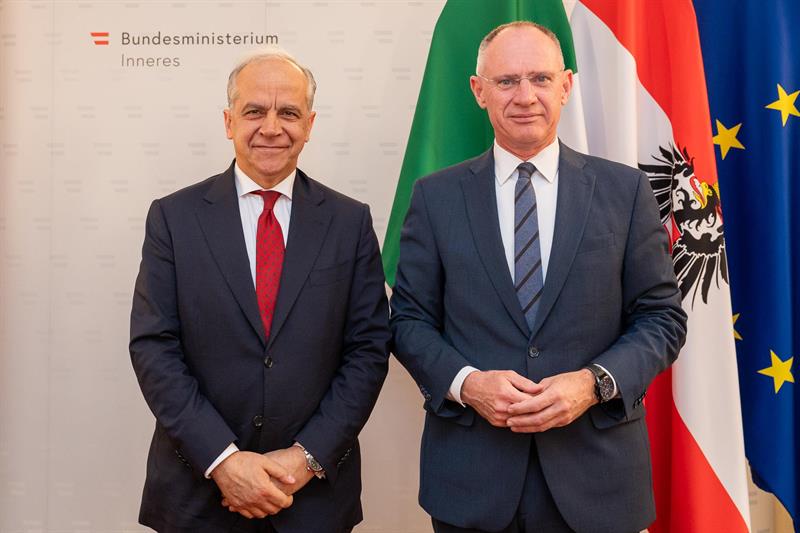 Der italienische Innenminister Matteo Piantedosi mit Innenminister Gerhard Karner.