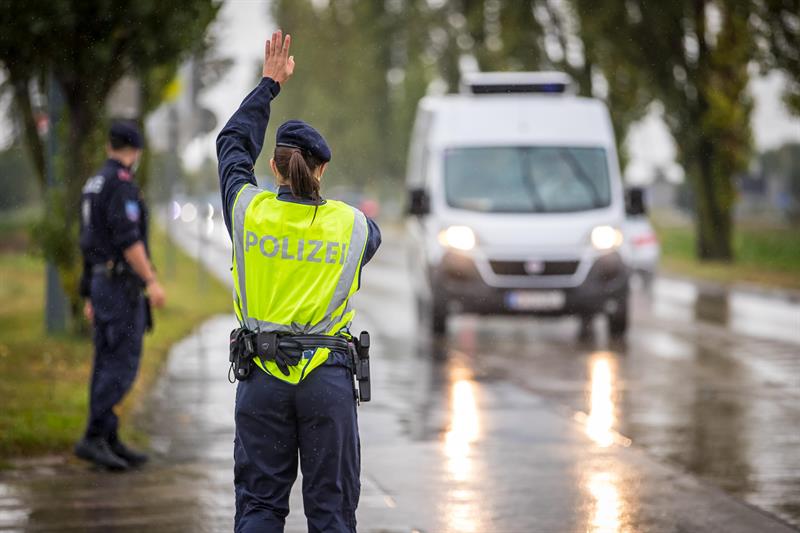 . Im Jahr 2023 wurden von der Bundespolizei in Österreich insgesamt 6.160.271 Geschwindigkeitsüberschreitungen angezeigt bzw. als Organstrafverfügungen geahndet.