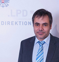Oberst Dr. Peter KERN, M.A.