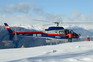 Bei Unfällen im alpinen Gelände und im organisierten Skigebiet kommt auch der Polizeihubschrauber zum Einsatz