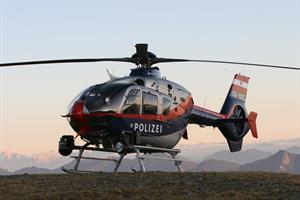 FLIR-Hubschrauber der Flugeinsatzstelle Klagenfurt lotste die Retter zum Auffindungsort