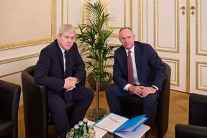 Die Innenminister Catalin Predoiu und Gerhard Karner beim Arbeitsgespräch in Wien.