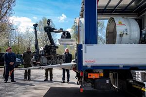 Im neuen, vier Tonnen schweren Gerät, das vom Entschärfungsdienst in Betrieb genommen wurde, können bis zu acht Kilogramm TNT gefahrlos detonieren.