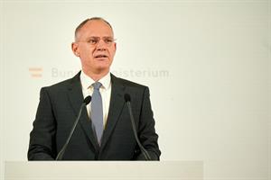 Gerhard Karner bei seiner Ein-Jahres-Bilanz als Innenminister