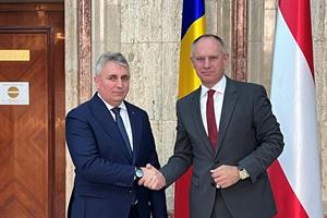 Innenminister Gerhard Karner und Innenminister Lucian Bode beim Arbeitstreffen in Bukarest.