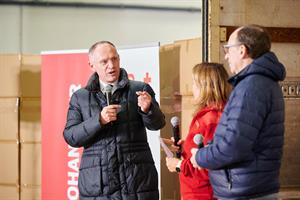 Innenminister Gerhard Karner im Katastrophenhilfezentrum des Österreichischen Roten Kreuzes in Wien.