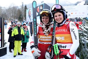 Veronika und Elisabeth Aigner durften sich über drei Goldmedaillen freuen.