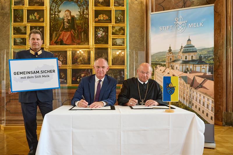 Das Innenministerium und das Stift Melk verpflichten sich, regelmäßig gemeinsame Abstimmungsgespräche durchzuführen, um den Informations- und Erfahrungsaustausch zu gewährleisten.