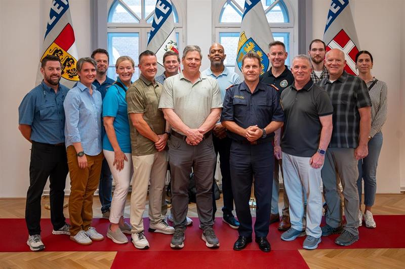 Bundespolizeidirektor Michael Takács empfängt eine US-Delegation in Wien.