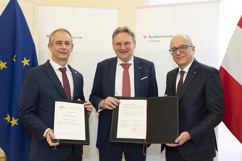 Das Kooperationsabkommen zwischen BMI und AIT wurde durch die Verantwortlichen unterzeichnet.