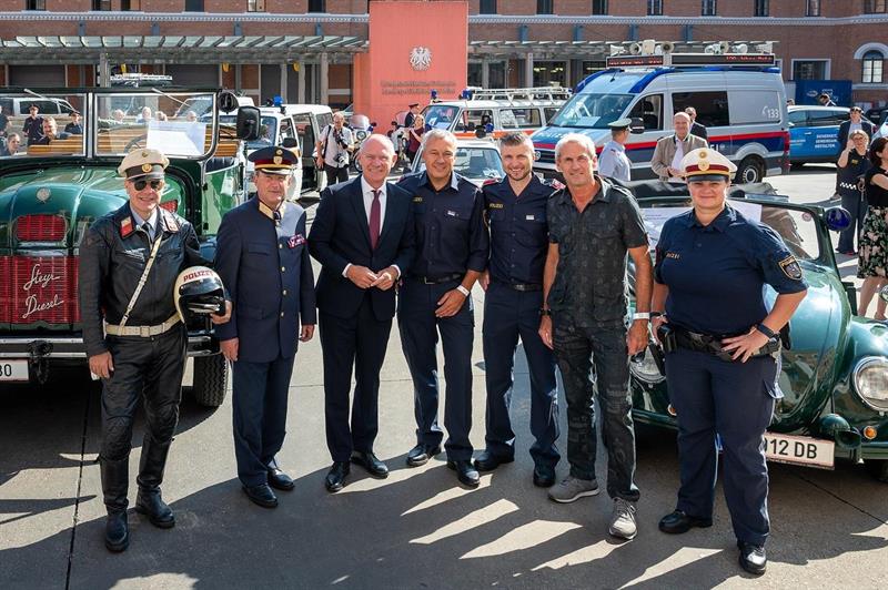 120 Jahre Motorisierung der Wiener Polizei wurde am 21. August 2026 in der Wiener Rossauer Kaserne gefeiert.