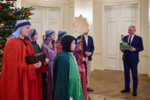 Am 30. Dezember 2025 empfing Innenminister Gerhard Karner die Sternsinger der Pfarre Alser Vorstadt im Innenministerium.