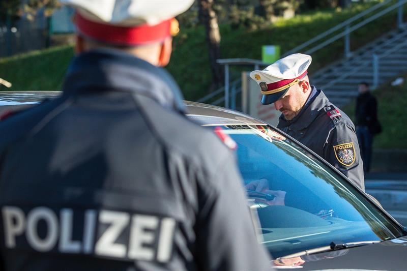 Die Polizei verstärkt Verkehrsüberwachung zu Pfingsten.