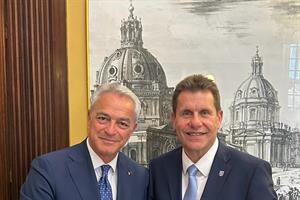 Bundespolizeidirektor Michael Takács (re.) mit dem italienischen Abgeordneten Nazario Pagano.