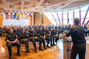 Bundespolizeidirektor Michael Takács bei der Begrüßung der "neuen" Kolleginnen und Kollegen aus den Bundesländern.