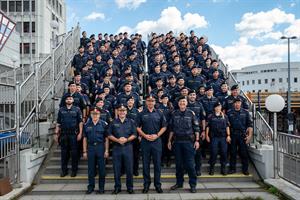 Temporär verstärken 48 Polizistinnen und Polizisten die Bereitschaftseinheit Wien.