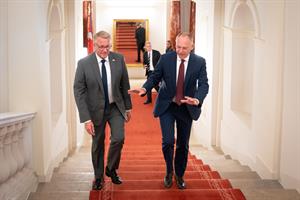 Innenminister Gerhard Karner traf am 17. August 2026 den dänischen Migrationsminister Morten Bødskov zum Arbeitsgespräch in Wien.