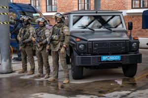Die zehn Fahrzeuge basieren auf dem geländegängigen Fahrzeugkonzept einer Mercedes Benz G-Klasse bzw. des Puch G.