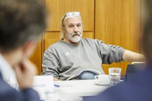 Es kam zu einem konstruktiven Austausch zum Umgang mit autochthonen Volksgruppen und polizeilichem Einschreiten bei Menschen mit mentalen Krisen oder psychischen Erkrankungen.