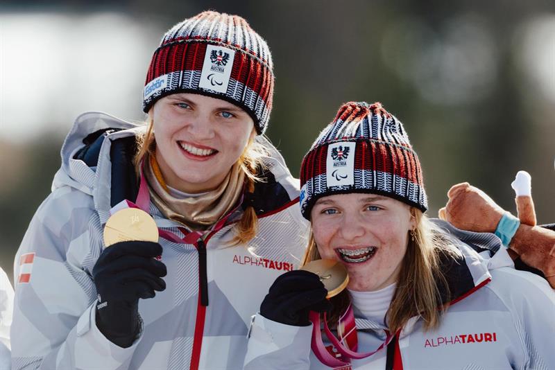 Polizeispitzensportlerin Veronika Aigner holte sich zusammen mit ihrem Guide Lilly Sammer am 10. März 2026 die dritte Medaille bei den Paralympischen Spielen.
