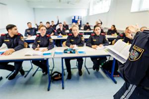 Für September 2026 sind bundesweit 585 Aufnahmen in allen Bundesländern vorgesehen.