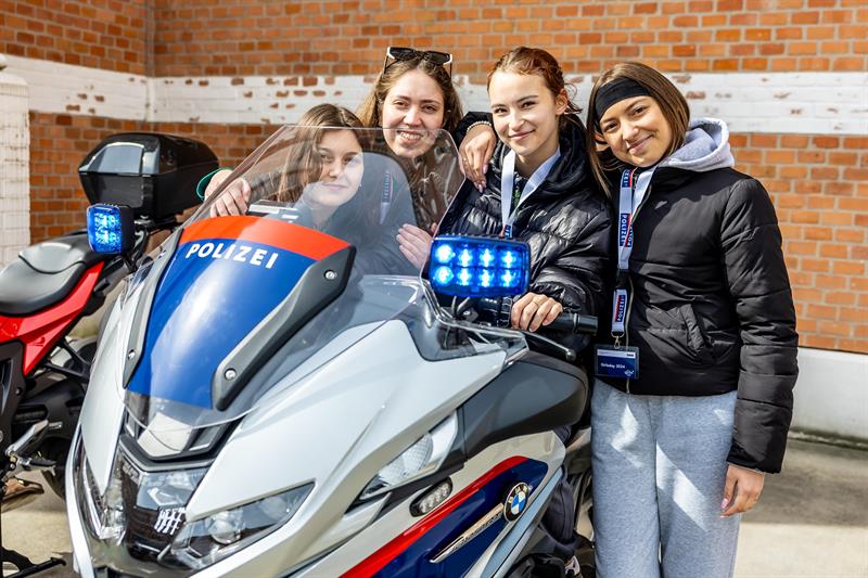 Am 23. April 2026 ist Girls' Day. Schau vorbei!