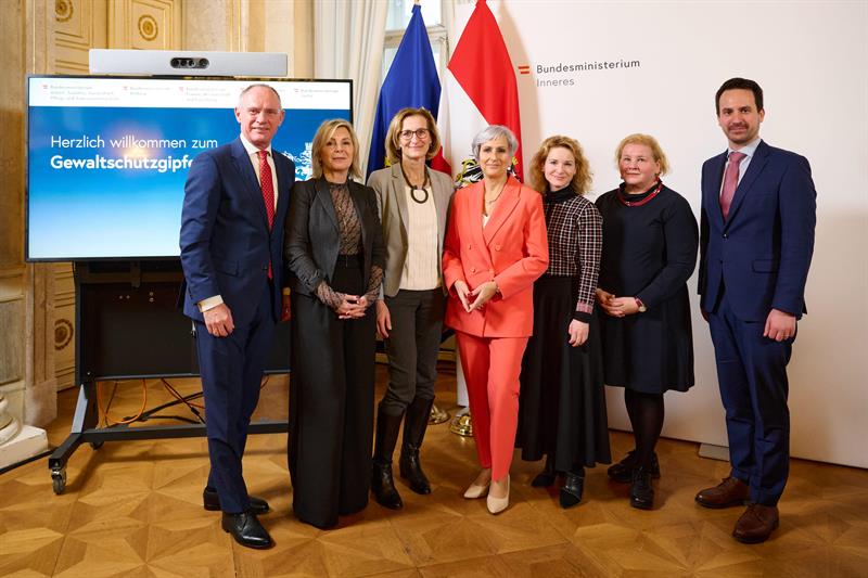 Am 2. Dezember 2025 fand der 6. Gewaltschutzgipfel unter dem Motto "Gemeinsam gegen Gewalt" im Festsaal des Innenministeriums statt.