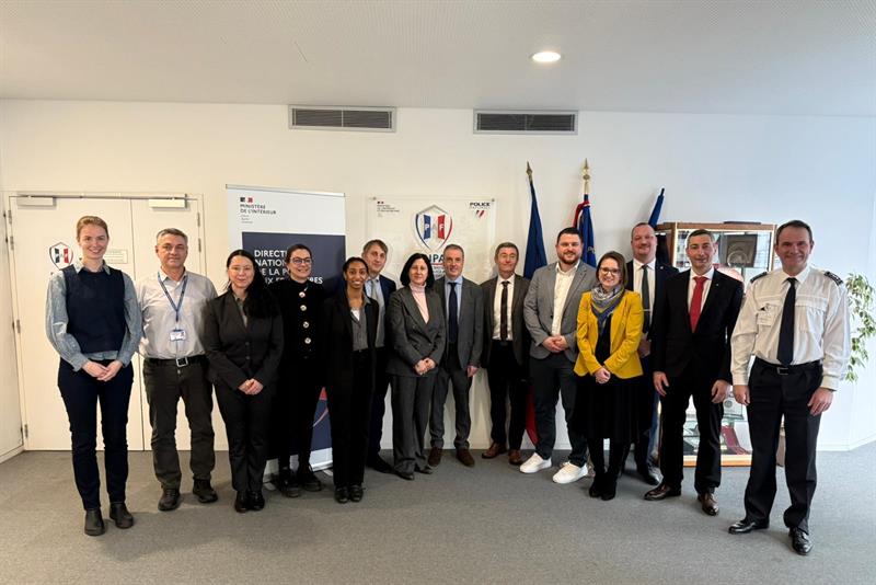 Delegationen aus Österreich, Frankreich, Deutschland, Italien und der Schweiz trafen am 12. und 13. Jänner 2026 zur internationalen Rahmenübung "Exercice PENTA II" in Paris zusammen.