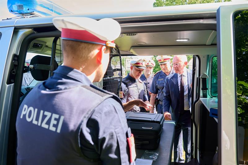 Durch die intensive Ausbildung von Spezialistinnen und Spezialisten zur Erkennung von Drogenlenkern wurde ein wichtiger Beitrag zur Erhöhung der Verkehrssicherheit in Österreich geleistet.