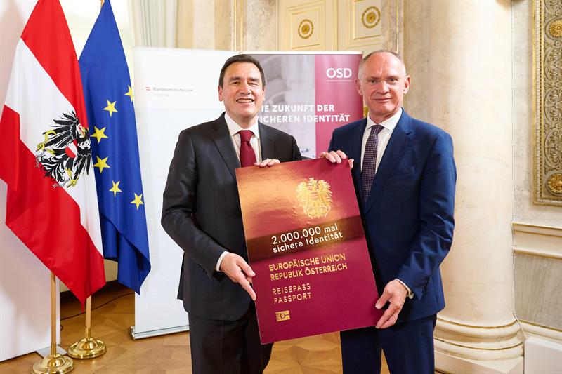 Seit der Einführung des neuen Reisepass-Designs am 1. Dezember 2023 wurden exakt zwei Millionen Exemplare des hochsicheren Dokuments ausgestellt.
