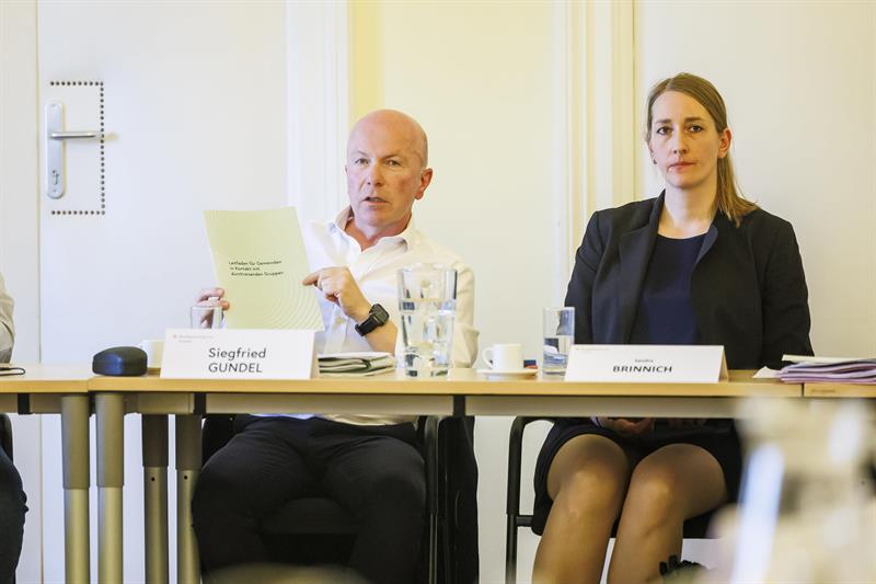 Der stellvertretende Bundespolizeidirektor Siegfried Gundel eröffnete die Sitzung.