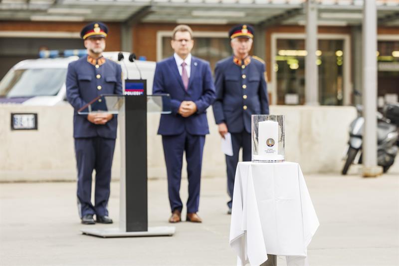 "Unser Gedenken gilt den Verstorbenen, ihren Familien und Angehörigen sowie allen Kolleginnen und Kollegen, die bis heute mit Annaberg verbunden sind", betonte Bundespolizeidirektor Michael Takács.