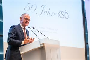 Innenminister Gerhard Karner zog in seiner Festrede einen Vergleich zwischen den sicherheitspolitischen Herausforderungen von vor 50 Jahren zu jenen von heute.