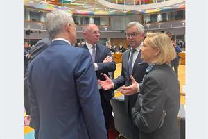 Kommissar Magnus Brunner, Innenminister Gerhard Karner, die finnische Innenministerin Mari Rantanen und der eidgenössiche Innenminister Beat Jans am Rande des Innenministerrates.