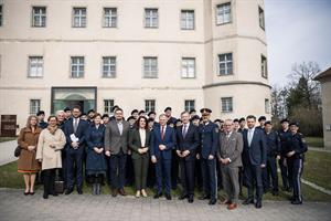 Mit dem Lern- und Gedenkort Schloss Hartheim konnte in Oberösterreich ein besonderer Ausstellungsort gewonnen werden.