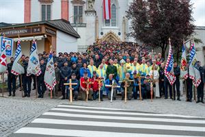 Unter dem Motto "Gemeinsamer Weg, gemeinsames Ziel" pilgerten am 11. September 2026 zahlreiche Bedienstete und ehemalige Bedienstete des Ressorts zum Kraftort Mariazell.