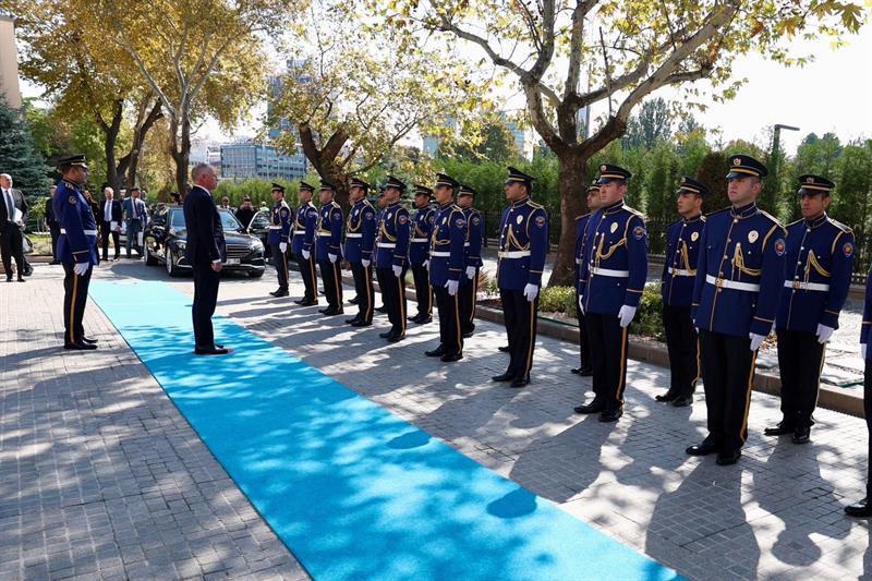 Die enge Zusammenarbeit zwischen den österreichischen Staatsschutzbehörden und den türkischen Sicherheitsorganen ist eine wichtige Säule im Kampf gegen den globalen Terrorismus und radikale Netzwerke.