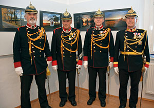 Traditionspflege: K&auml;rntner &bdquo;Traditionsgendarmen&ldquo; in historischen Uniformen bei der Er&ouml;ffnung einer Gendarmerieausstellung.