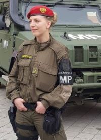 MP-Kommandantin Christina H.: &bdquo;Eine Einsatzeinheit zu f&uuml;hren, ist spannend.&ldquo;