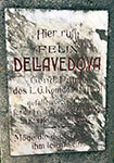 Grabdenkmal f&uuml;r den 1921 erschossenen Gendarmen Felix Dellavedova im Friedhof Bubendorf. Dellavedova wurde auch auf einer Ehrentafel im LGK Tirol verewigt.