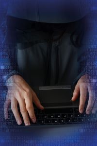 Kriminelle nutzten in Russland das durch die Corona-Pandemie beg&uuml;nstigte Einkaufsverhalten im Internet aus.