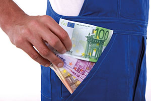 Betrugsbek&auml;mpfung: Die Erschleichung einer Leistung soll eingestellt, weitere finanzielle Sch&auml;den verhindert werden.
