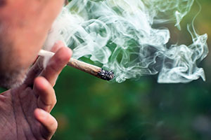 Cannabis ist die am meisten konsumierte illegale Droge: Die Polizei stellte 2020 zwei Tonnen Cannabisprodukte sicher.