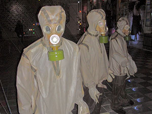 Schutzanz&uuml;ge f&uuml;r Liquidatoren: 600.000 waren bis 1991 in Tschernobyl im Dekontaminationseinsatz.