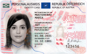 Der neue Personalausweis verf&uuml;gt &uuml;ber modernste Sicherheitsmerkmale wie QR-Code, Kippbild und Durchsichtfenster.