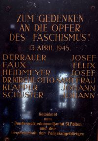 Gedenktafel im Stadtpolizeikommando St. P&ouml;lten f&uuml;r die Opfer des Nationalsozialismus.