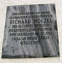 Gedenktafel f&uuml;r Richard H&ouml;lzel in Kollerschlag in Ober&ouml;sterreich.