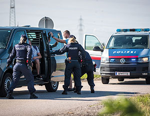 Die Schleppereibek&auml;mpfung ist eine der zentralen Aufgaben der neuen Abteilung 8 im Bundeskriminalamt.
