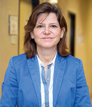 Christina Gabriel: &bdquo;Personen, die in sozialen Netzwerken sozialkritische Themen aufgreifen, werden oft Opfer.&ldquo;